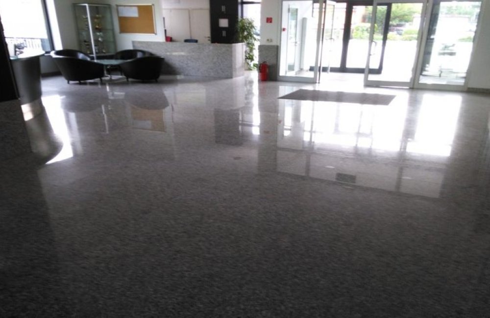 Narodne Novine - Zagreb - granit (Bianco sardo) #4